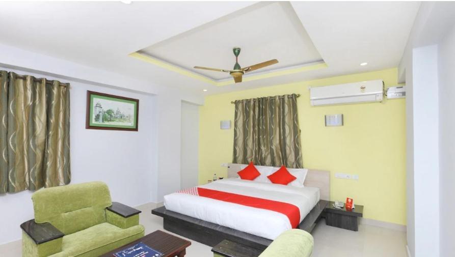 Sai Golden Rooms Tirupati Ngoại thất bức ảnh