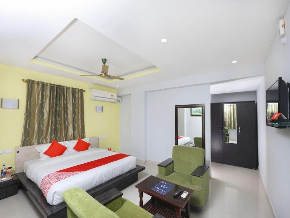 Sai Golden Rooms Tirupati Ngoại thất bức ảnh